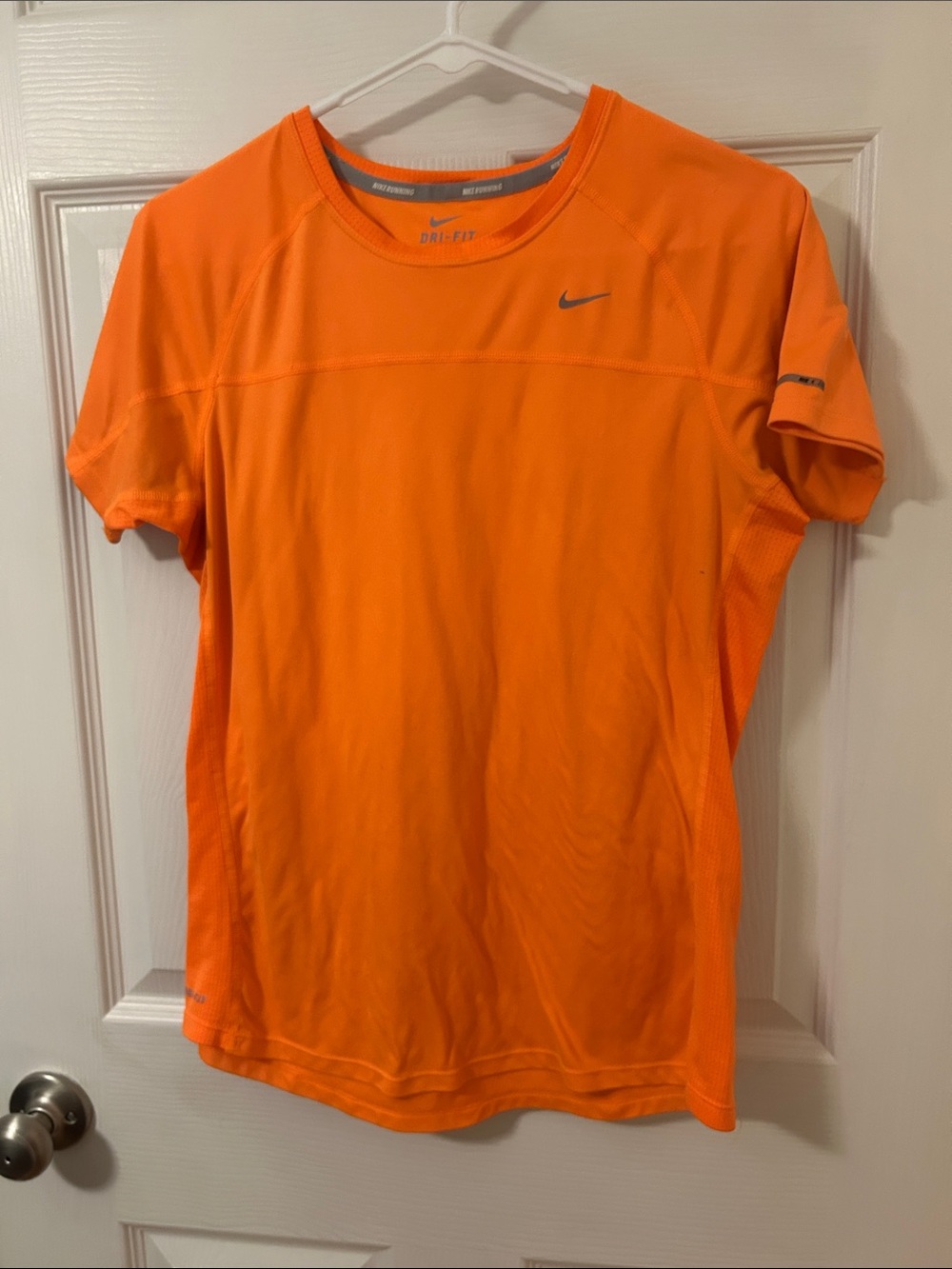Nike dri-fit running tee L